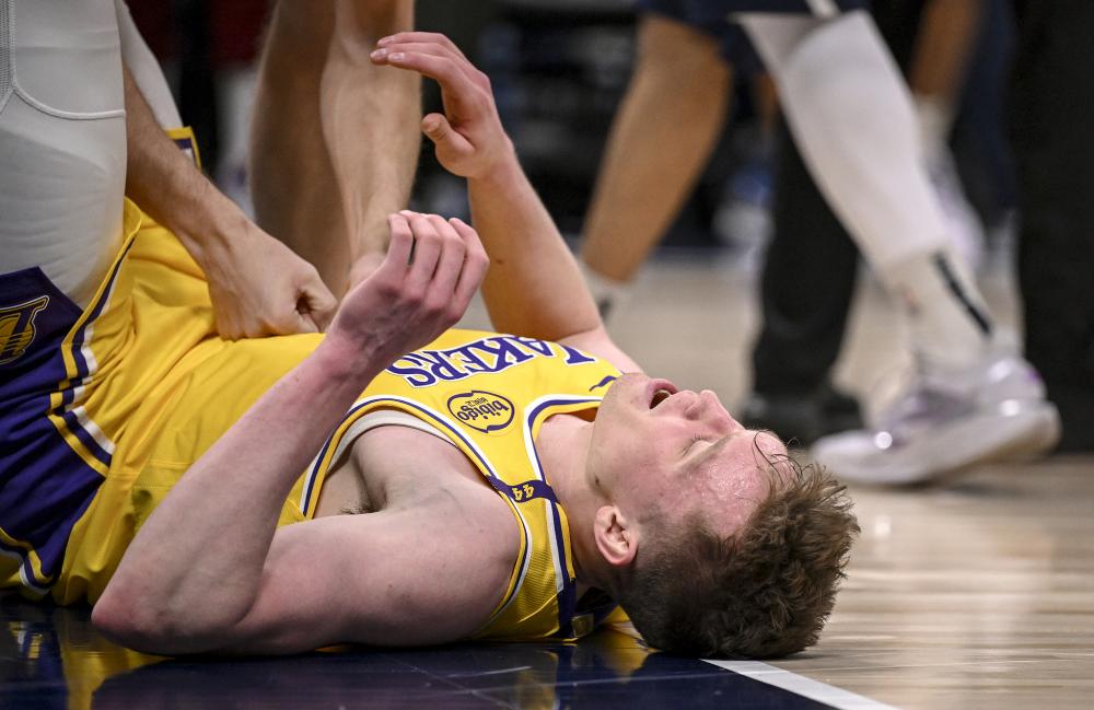 主席在接受 主席在接受